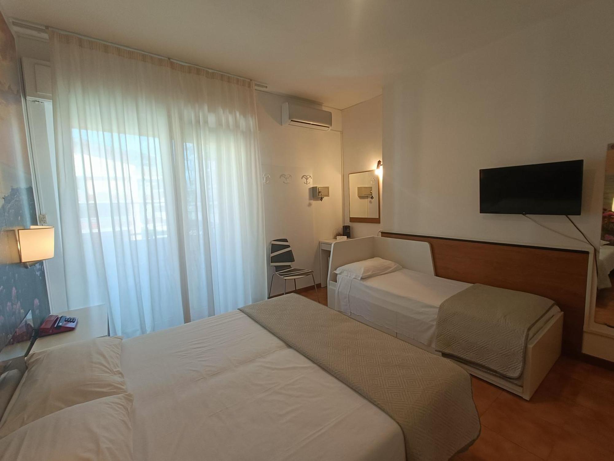 Hotel Merano Градо Экстерьер фото