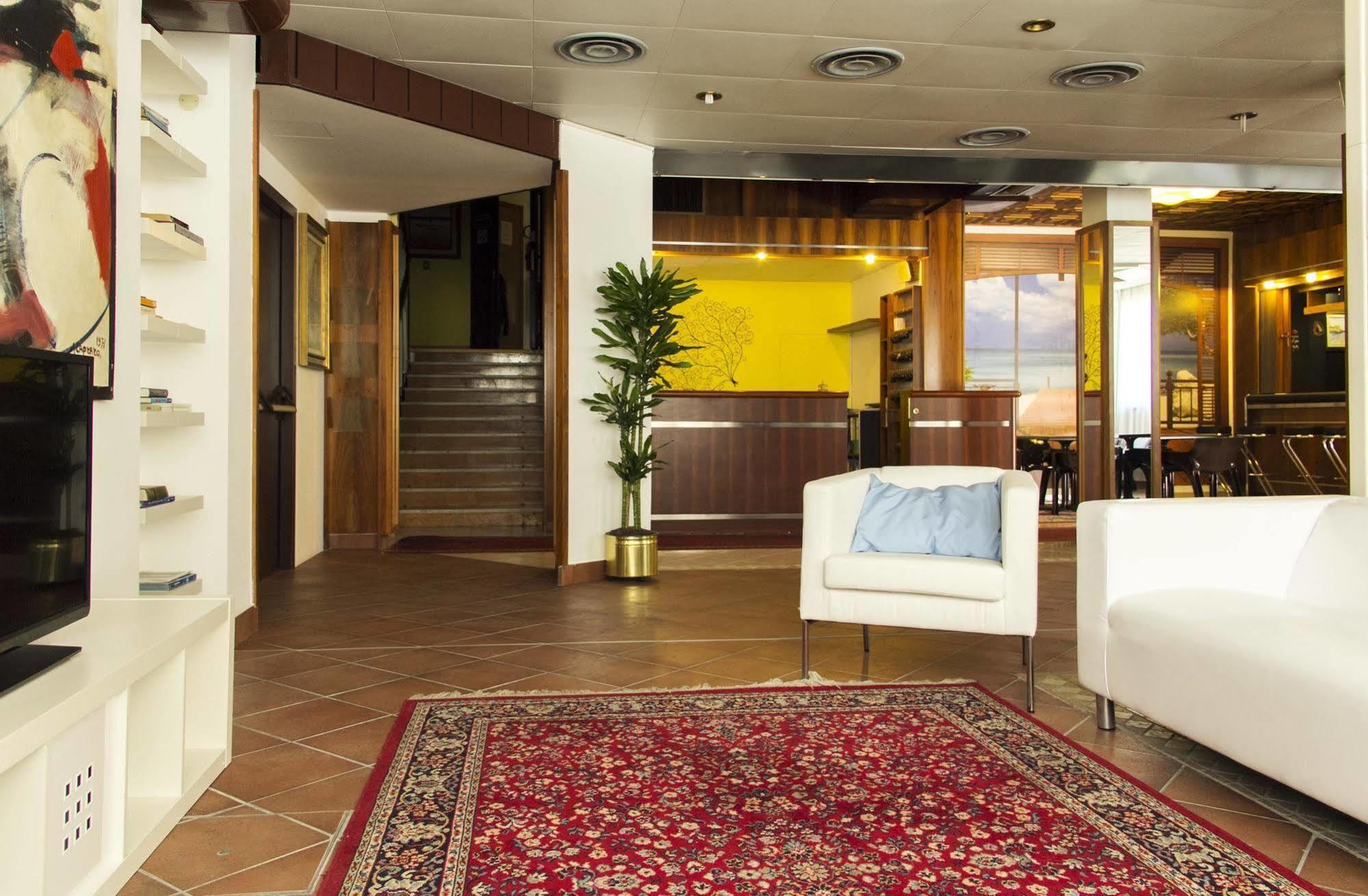 Hotel Merano Градо Экстерьер фото